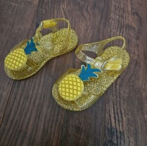 Old Navy baby sandals size 6